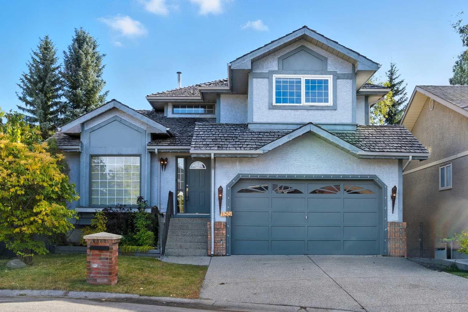 135 Canterbury Court SW, T2W6C1