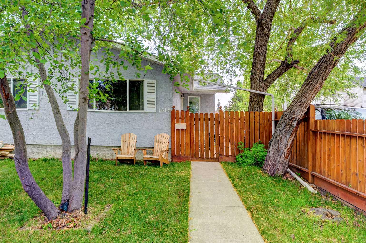 1618 43 Street SW, T3C 2A4