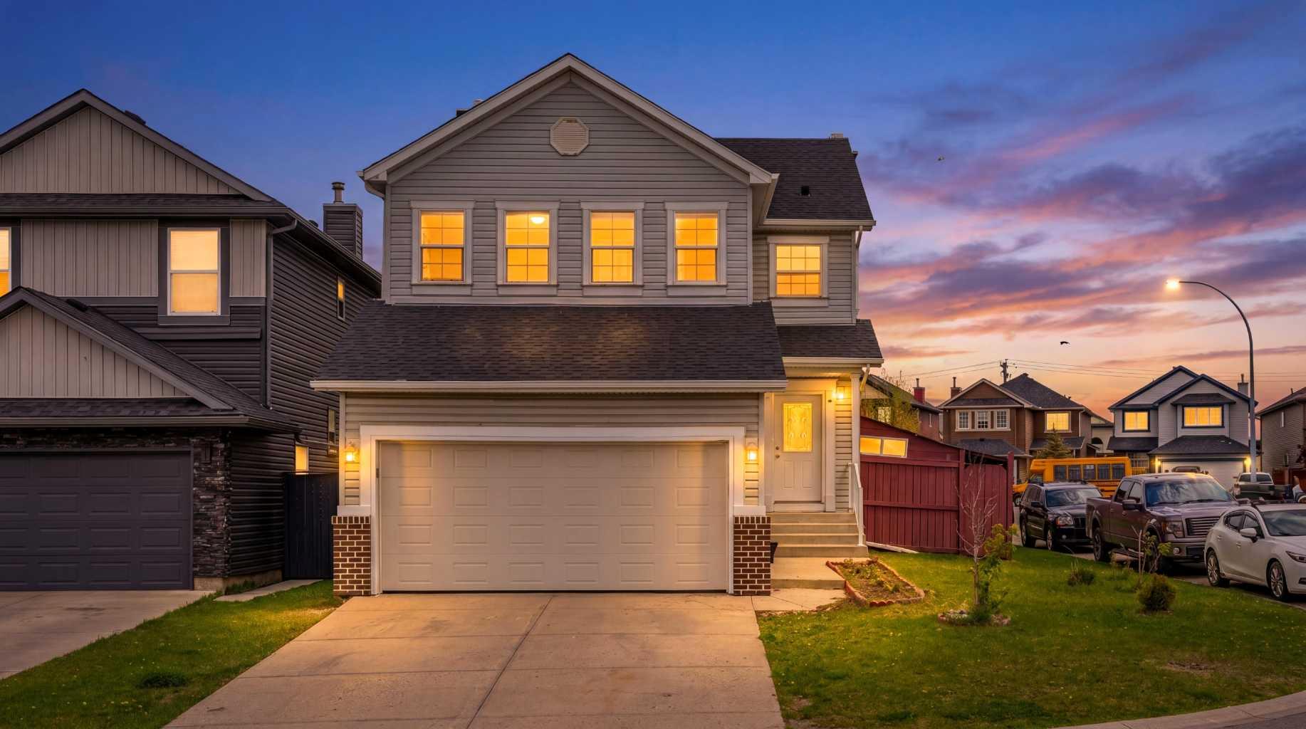 286 Martha's Manor NE, T3J4Y6