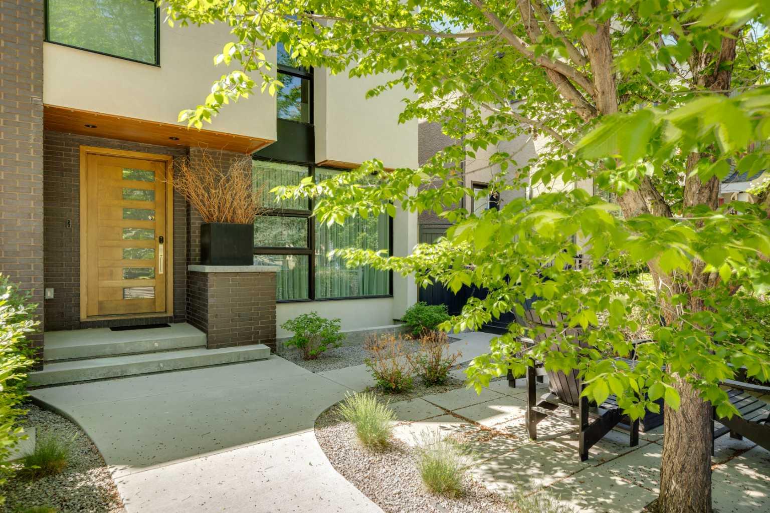 3813 1A Street SW, T2S 1R4