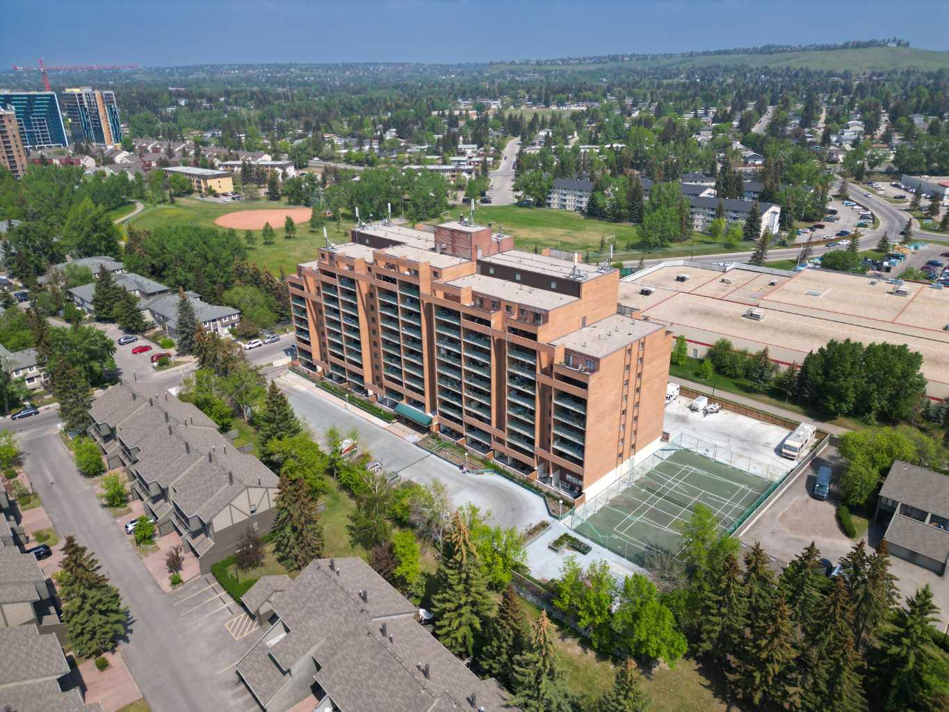 716, 5204 Dalton Drive NW, T3A 3H1