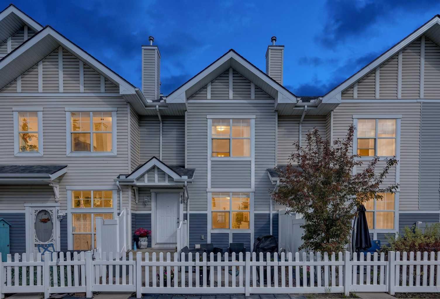 3308 New Brighton Gardens SE, T2Z 0A2