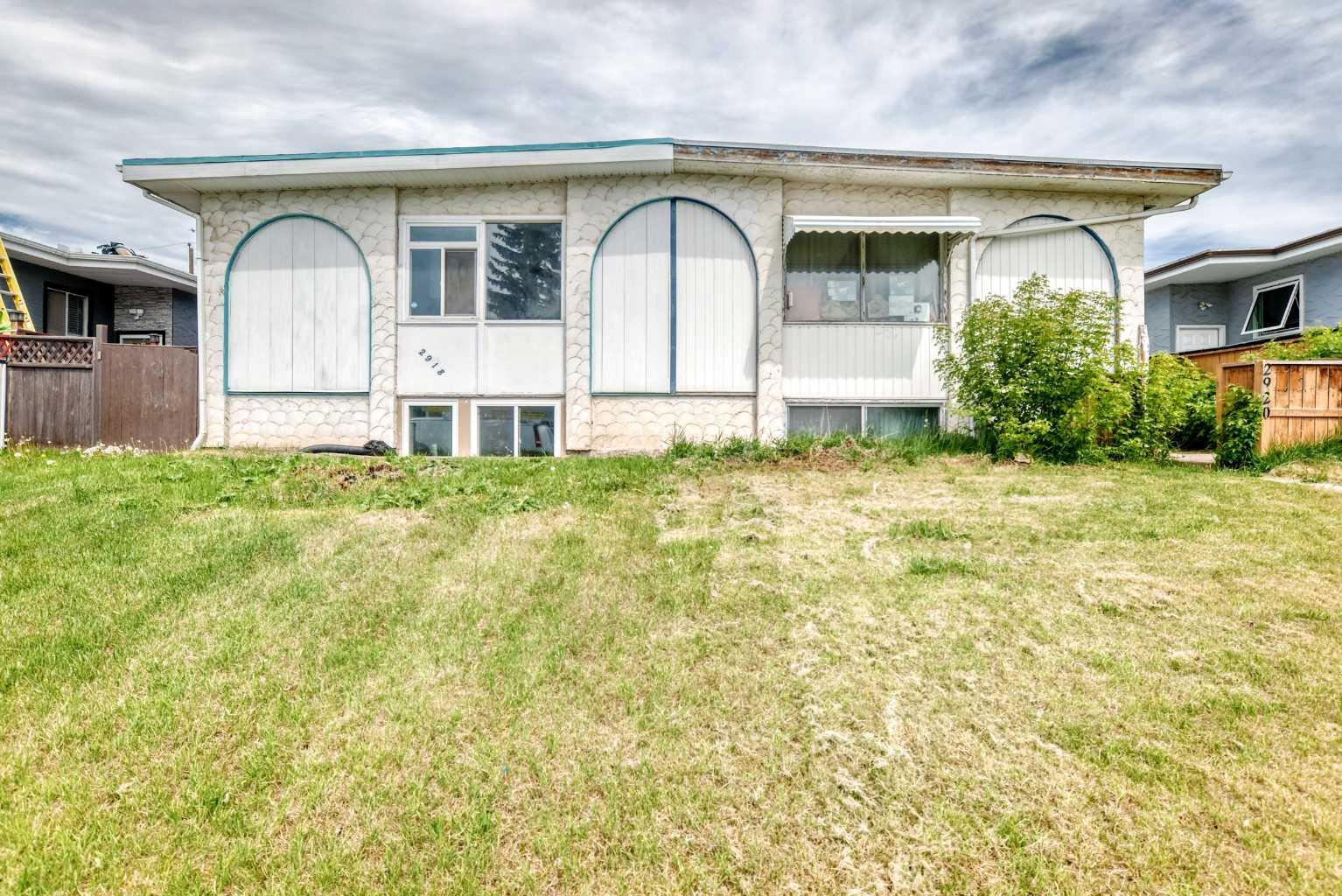 2918 Doverville Crescent SE, T2B 1T9