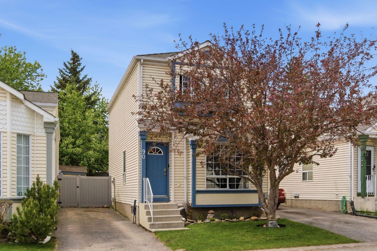 90 Coventry Lane NE, T3K4G4
