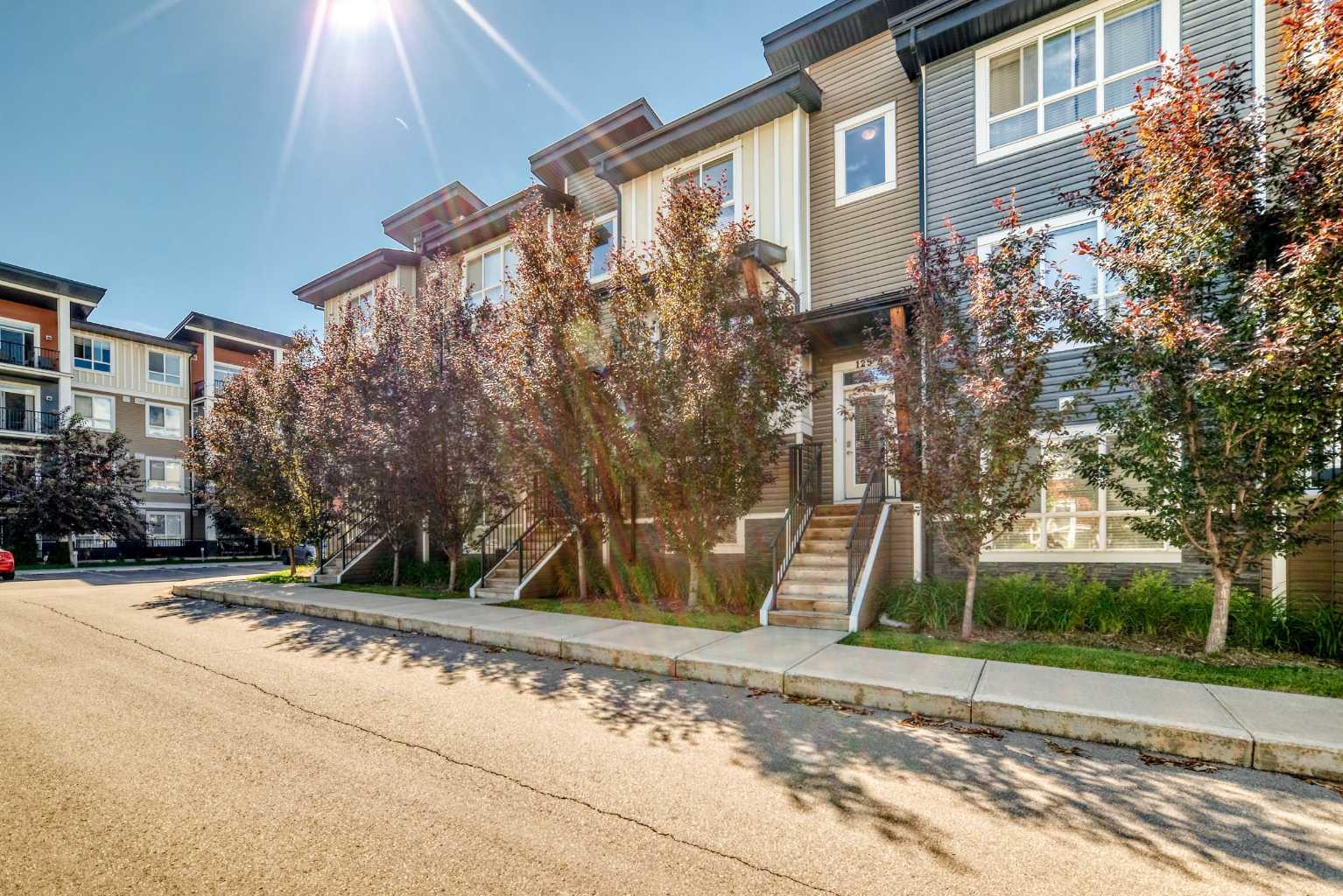 125 Walgrove Cove SE, T2X 4E1