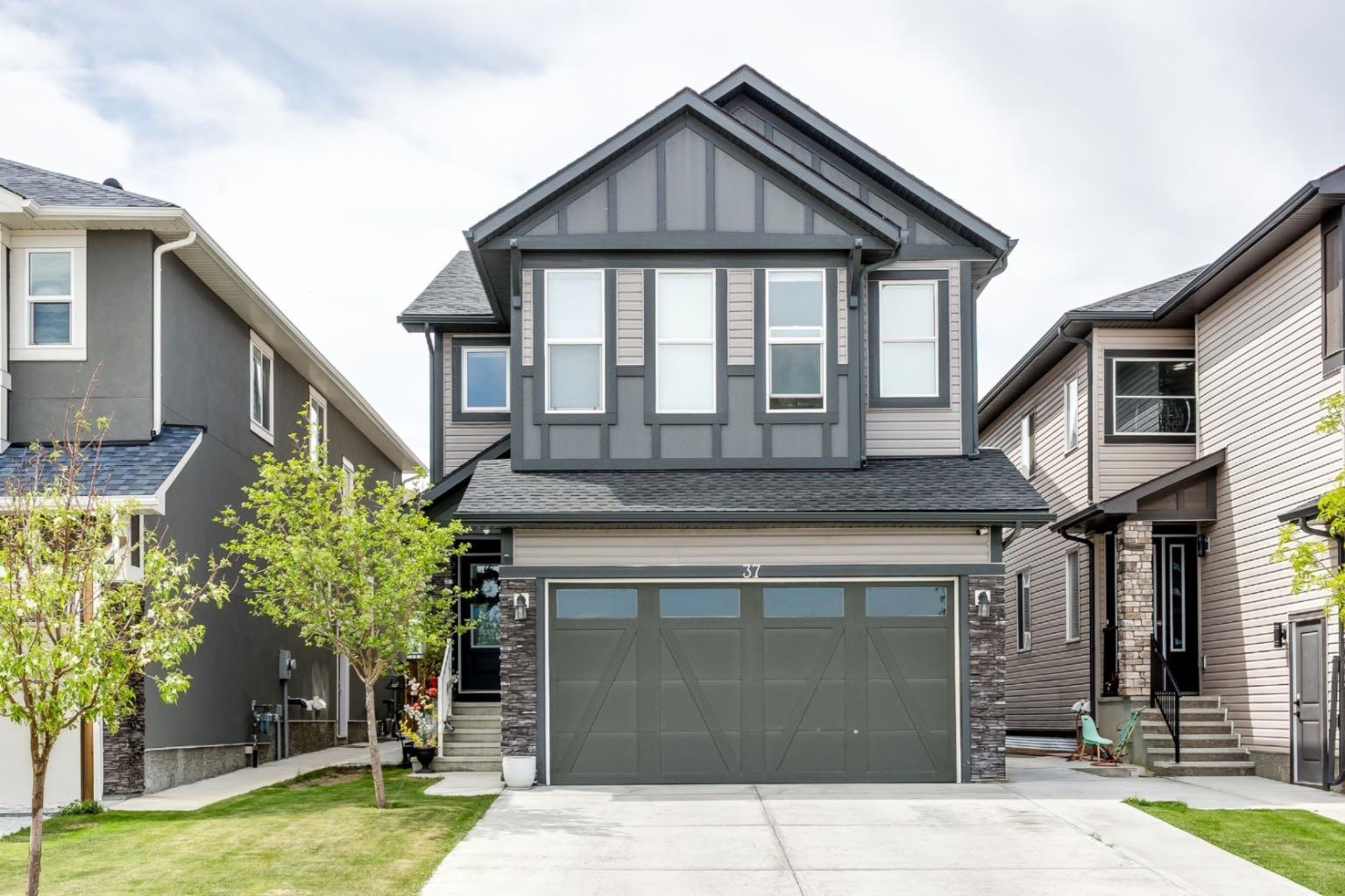37 Savanna Heath NE, T3J2H5