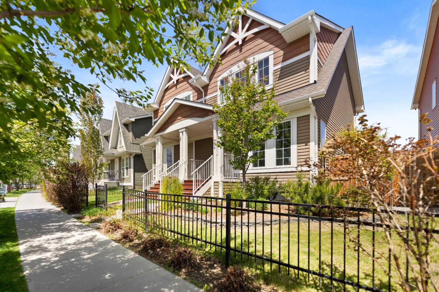 456 Auburn Bay Avenue SE, T3M 1Y5