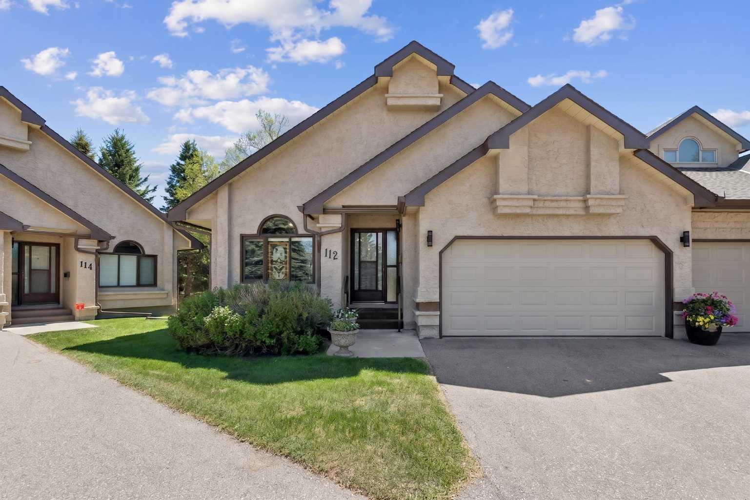 112 Oakbriar Close SW, T2V 5H2