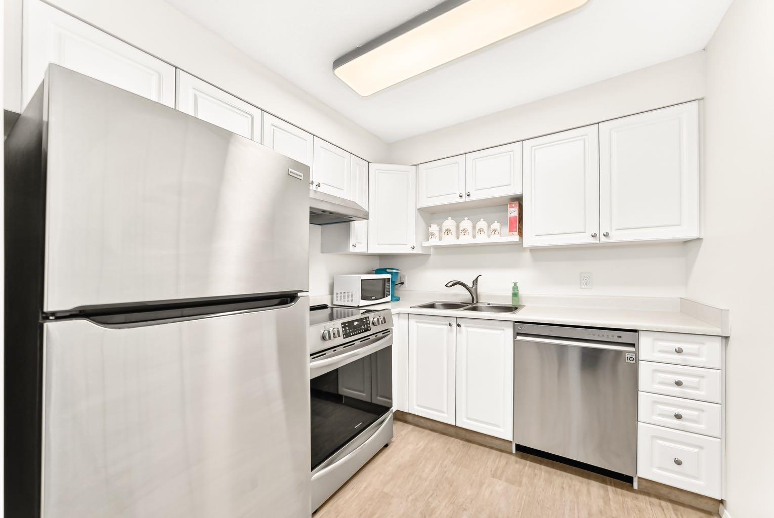 3204, 3000 Millrise Point SW, T2Y3W4