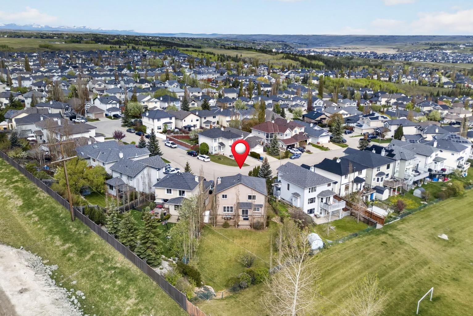 112 Valley Stream Close NW, T3B 5V8