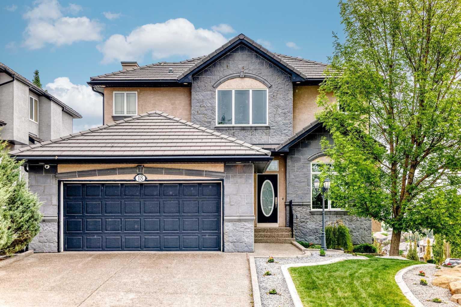 18 Royal Ridge Link NW, T3G 5Z3