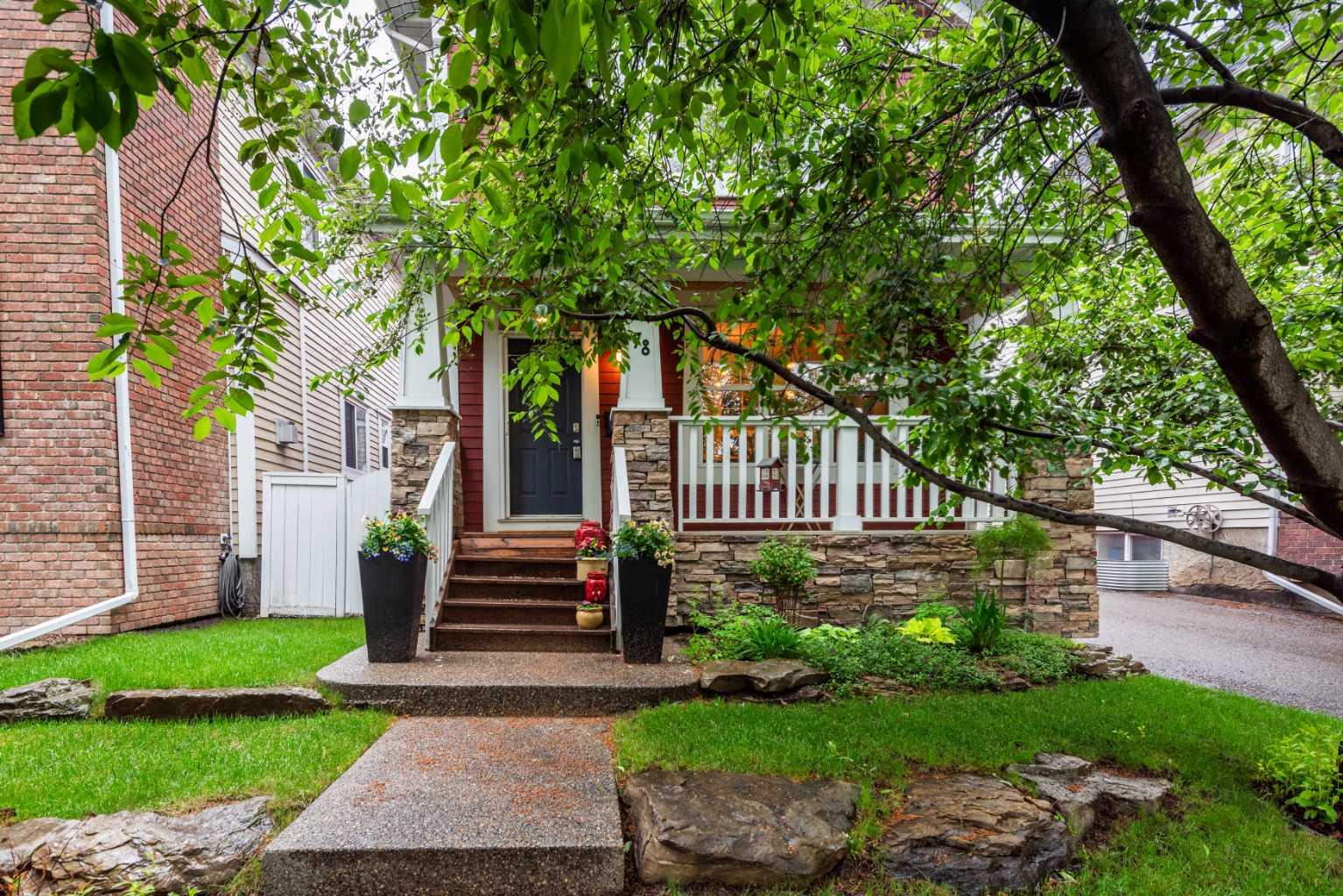 78 Ypres Green SW, T2T 6M1