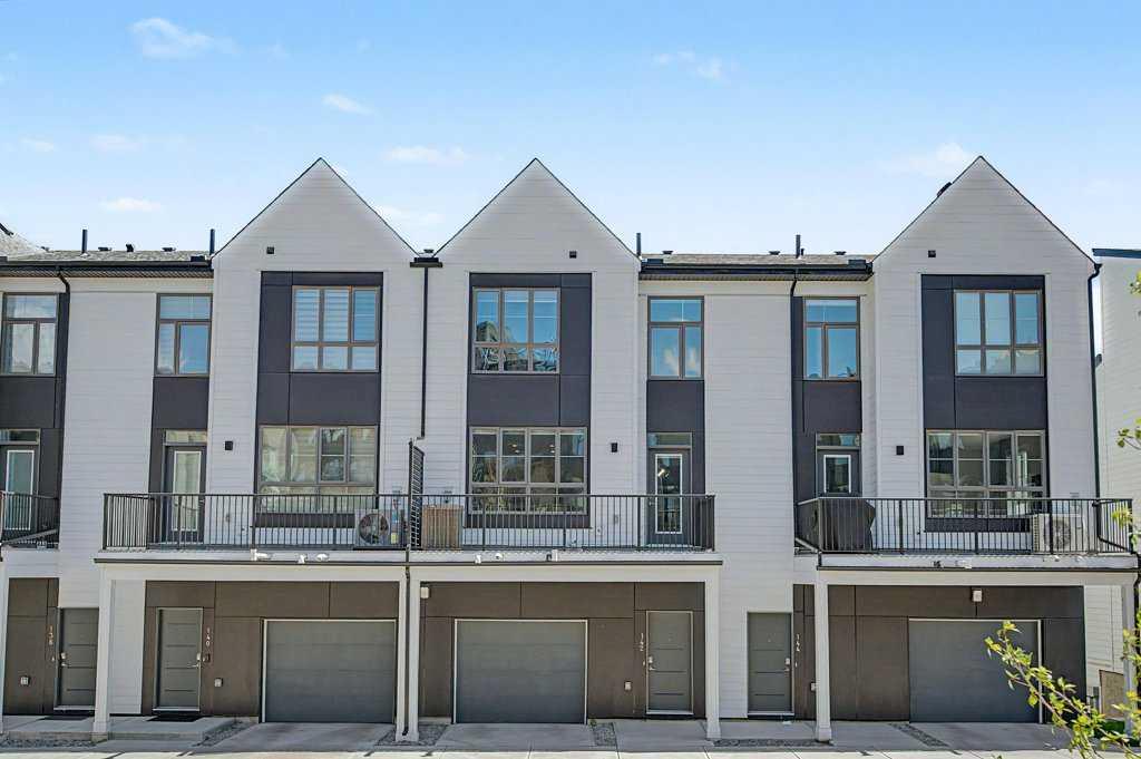 142 Sovereign Common SW, T3C 3Y3