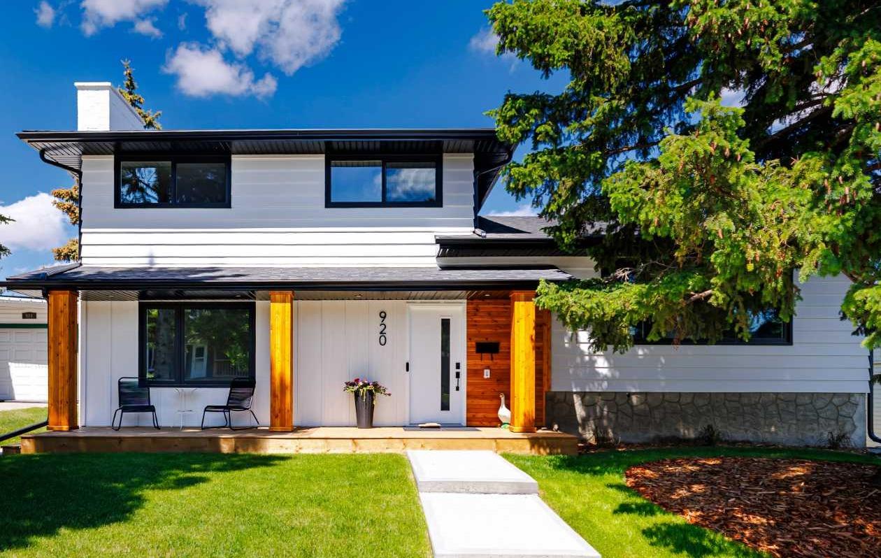 920 Cantabrian Drive SW, T2W 1L7