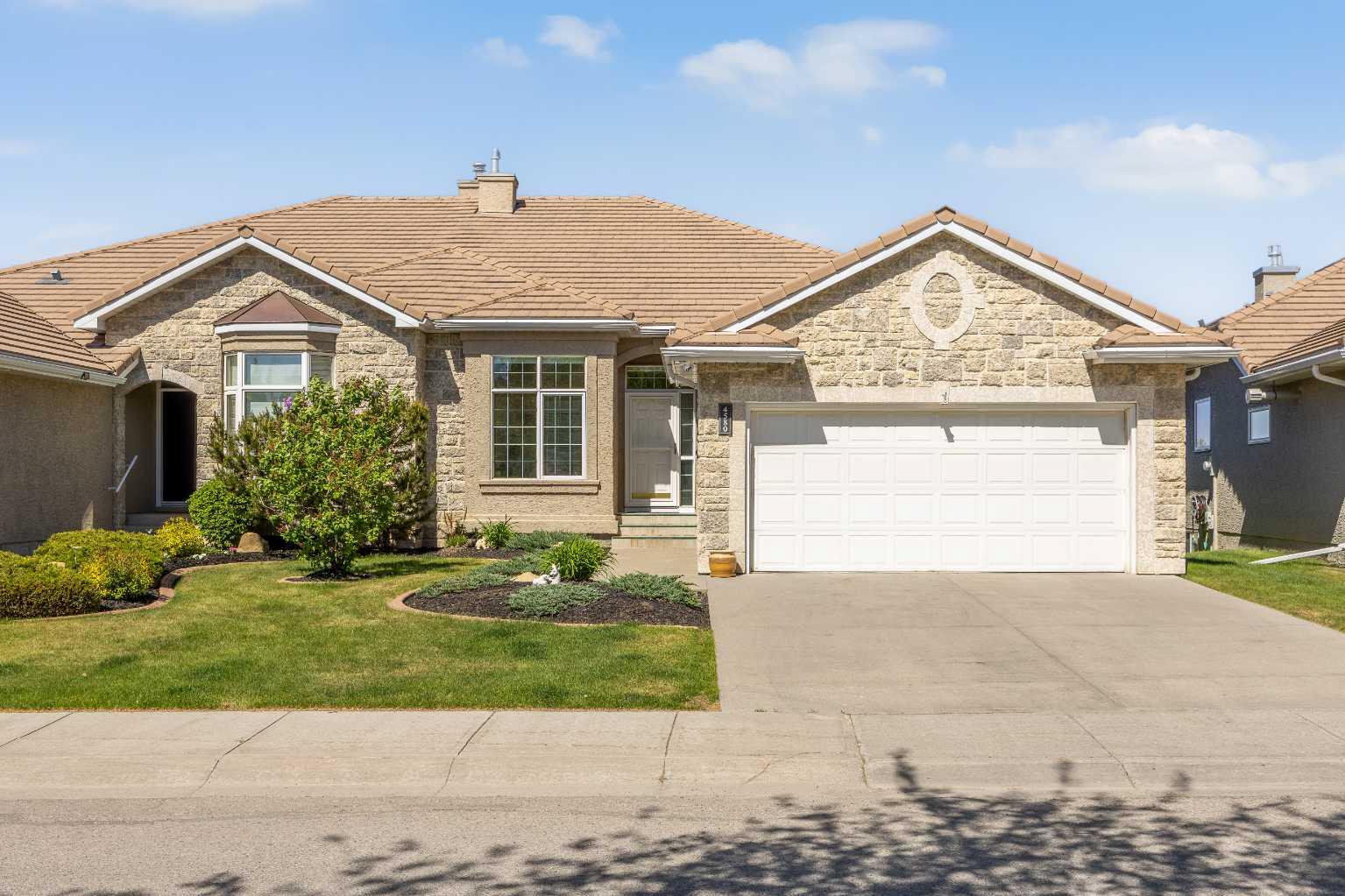 4580 Hamptons Way NW, T3A 6B6