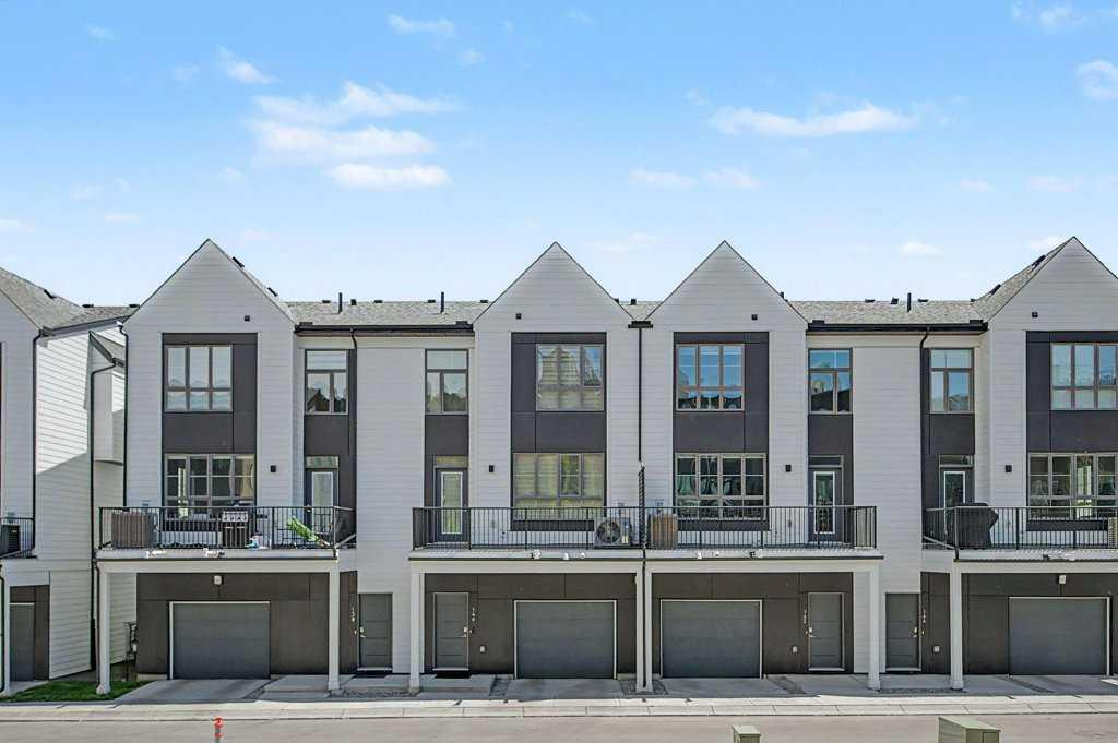140 Sovereign Common SW, T3C 1K2