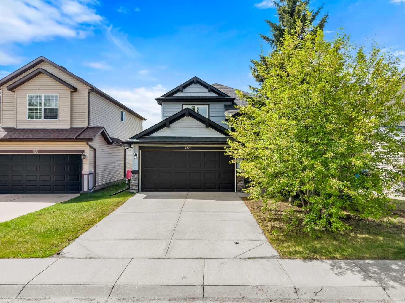 184 Somerglen Common SW, T2Y 4E8