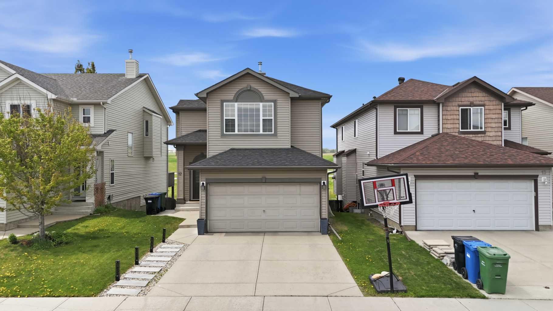 17 Bridlecrest Court SW, T2Y 5J3