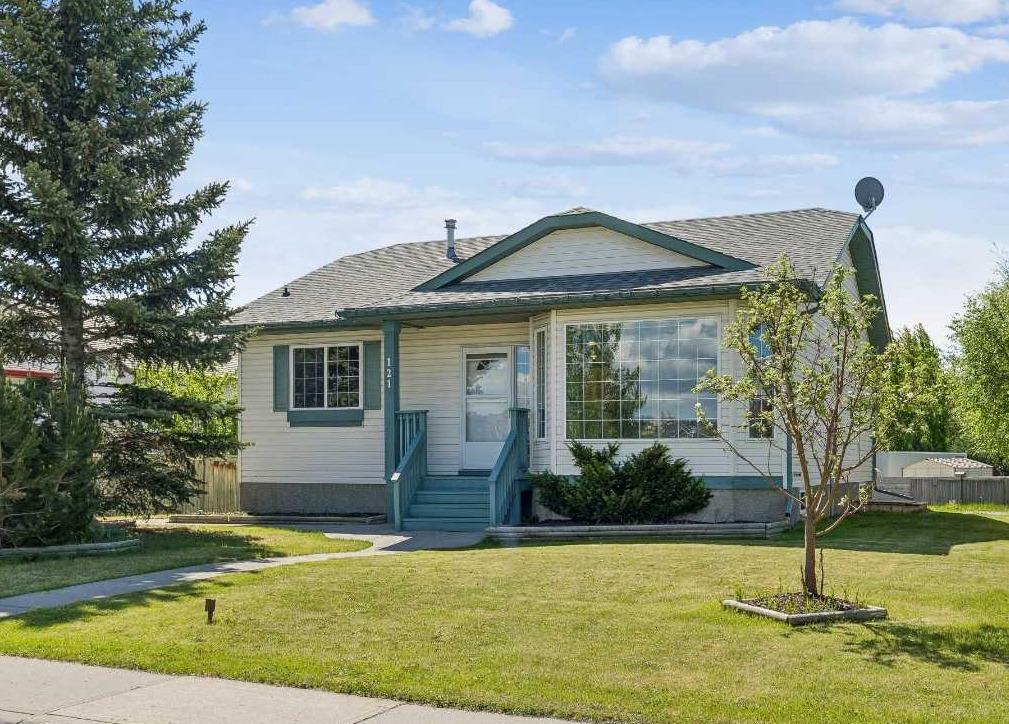 121 Quigley Drive, T4C1R1