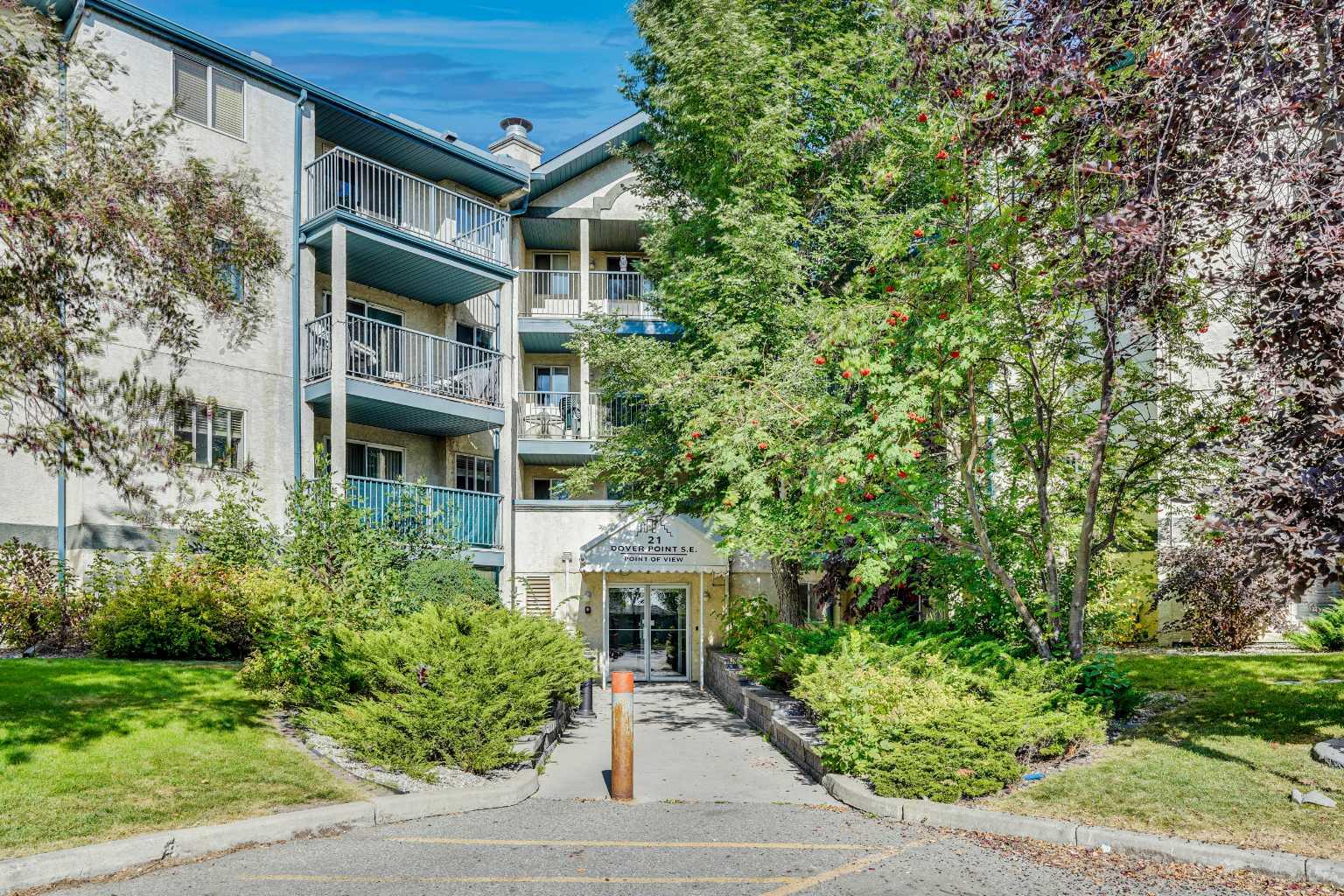203, 21 Dover Point SE, T2B3K4