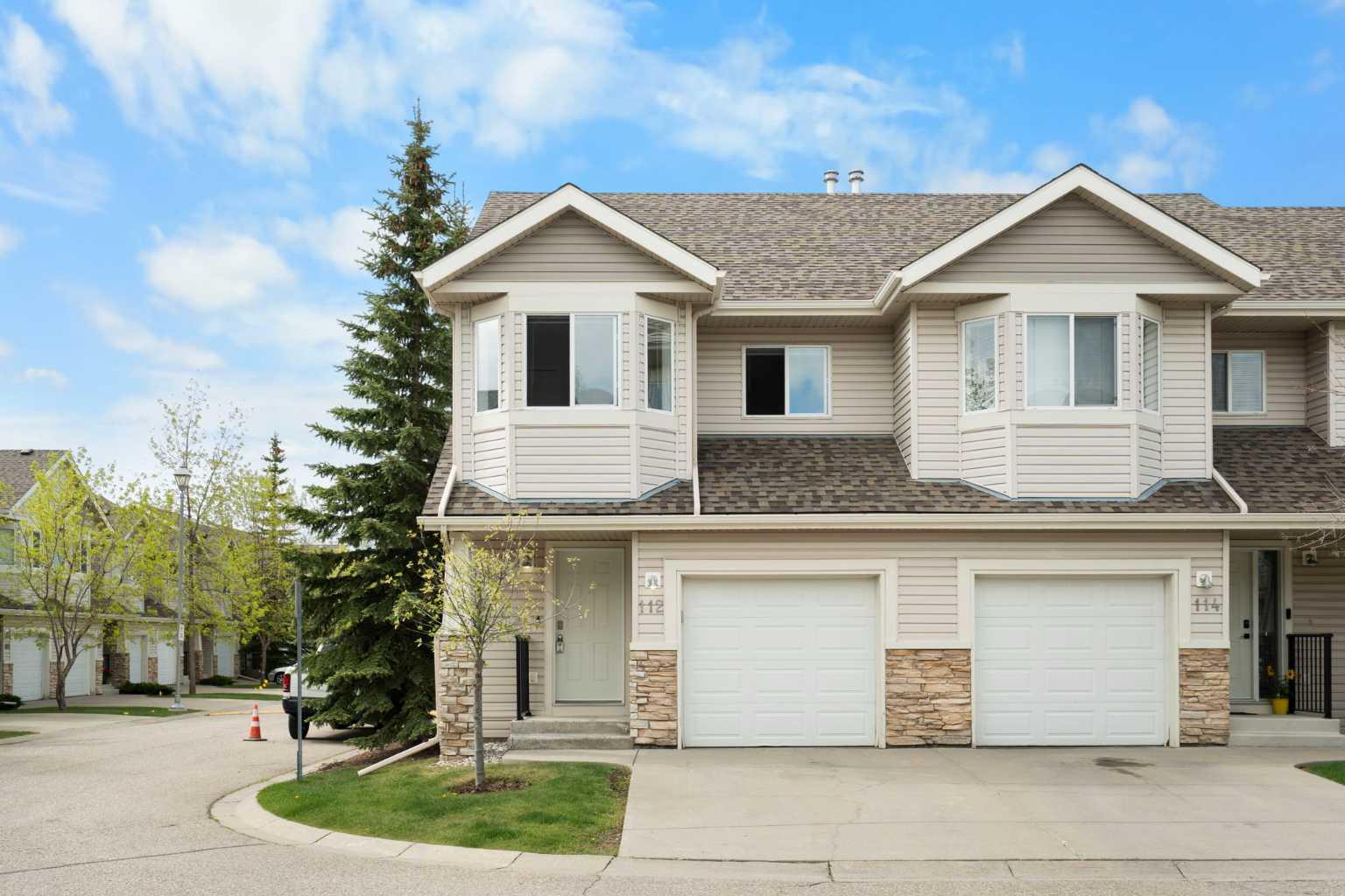 112 Royal Oak Gardens NW, T3G 5S5