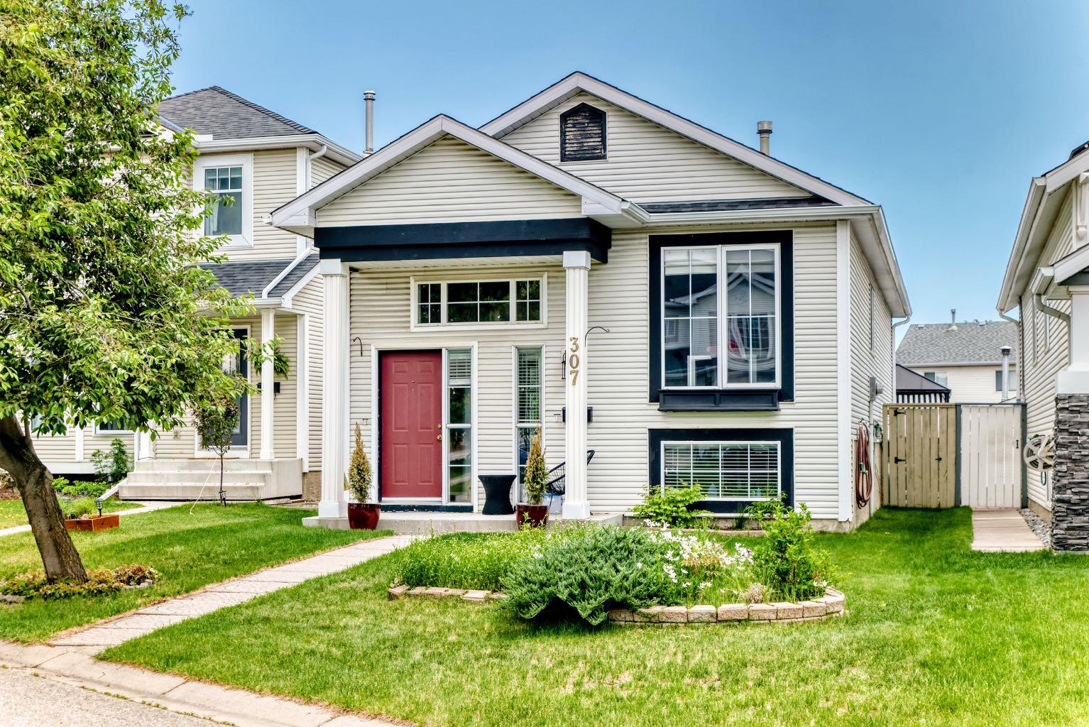 307 Mt Lorette Place SE, T2Z 2L8