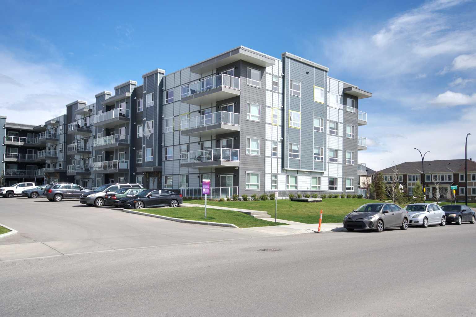 304, 40 Carrington Plaza NW, T3P 1X7