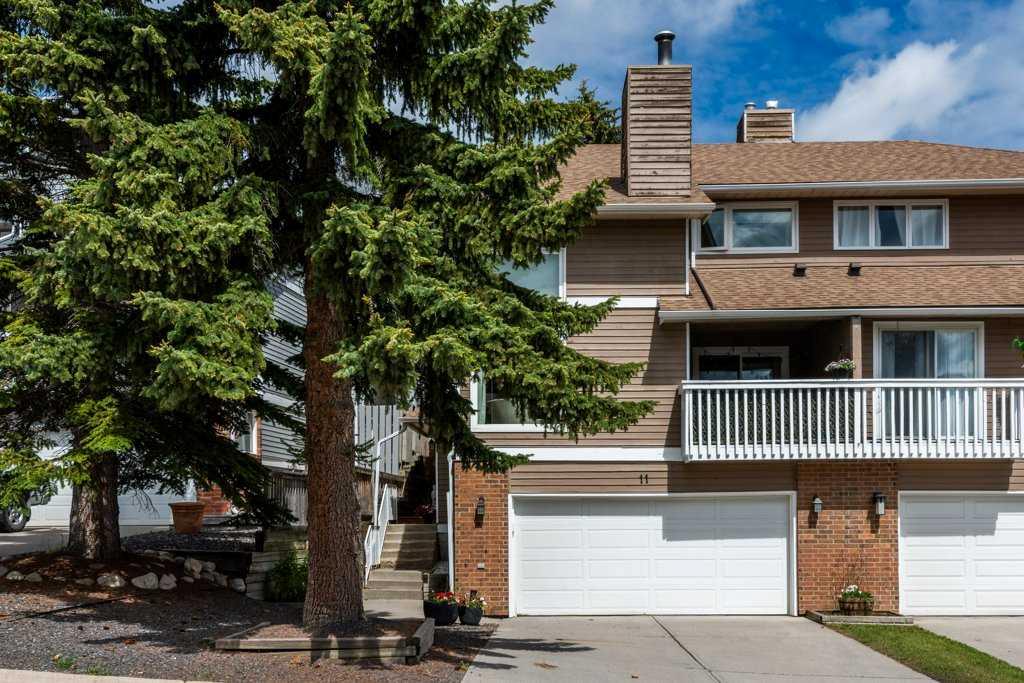 11 Stradwick Place SW, T3H 1T3