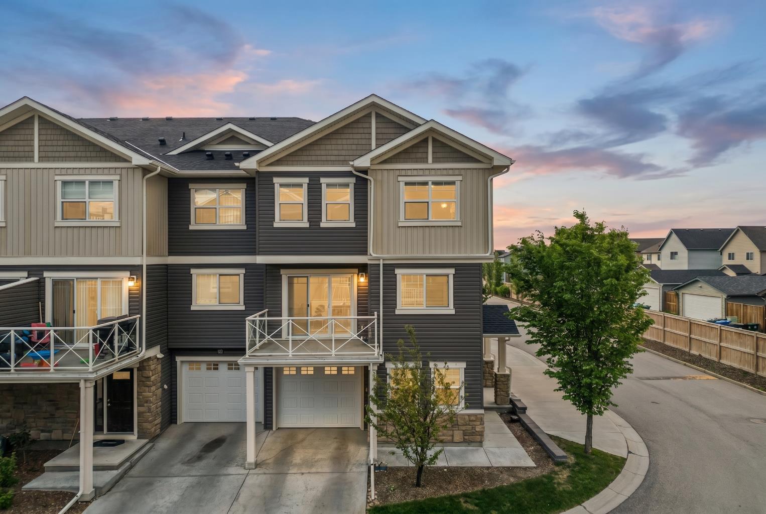 905 Skyview Ranch Grove NE, T3N 0R7