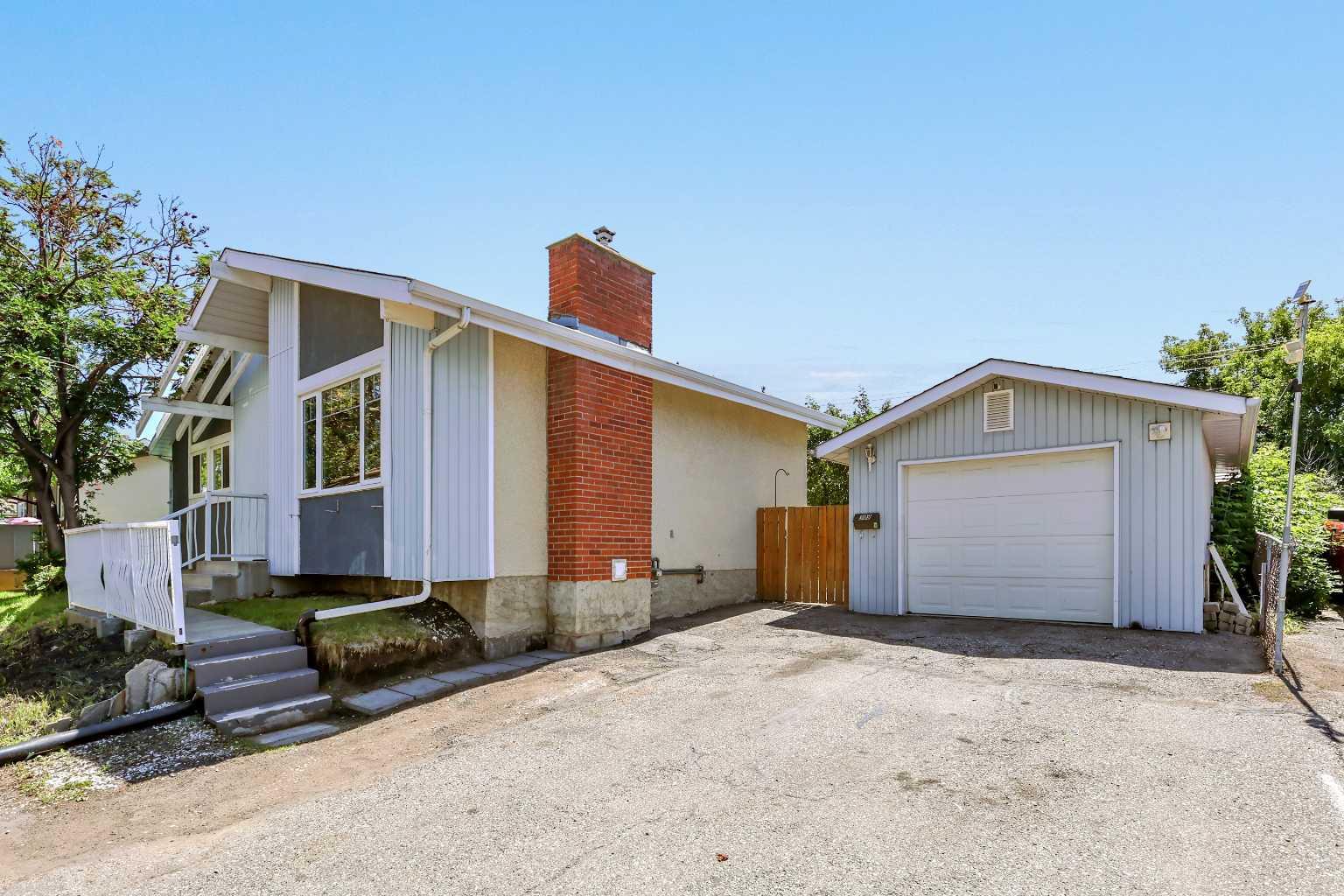 309 Olympia Drive SE, T2C 1H6