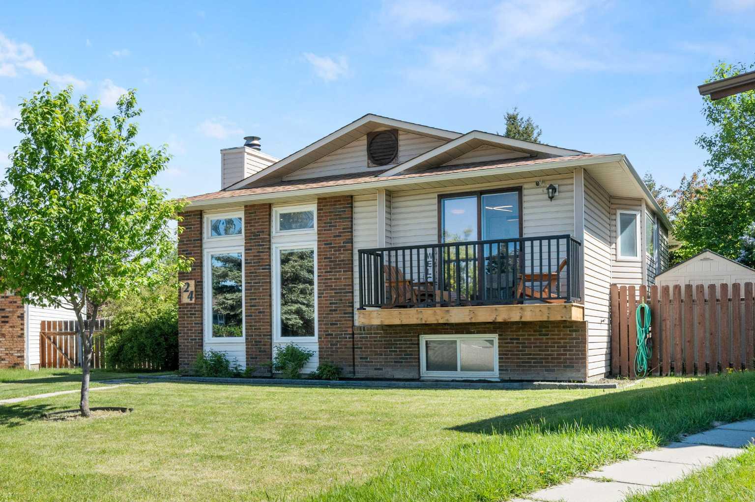 24 Cedardale Rise SW, T2W 3Y5