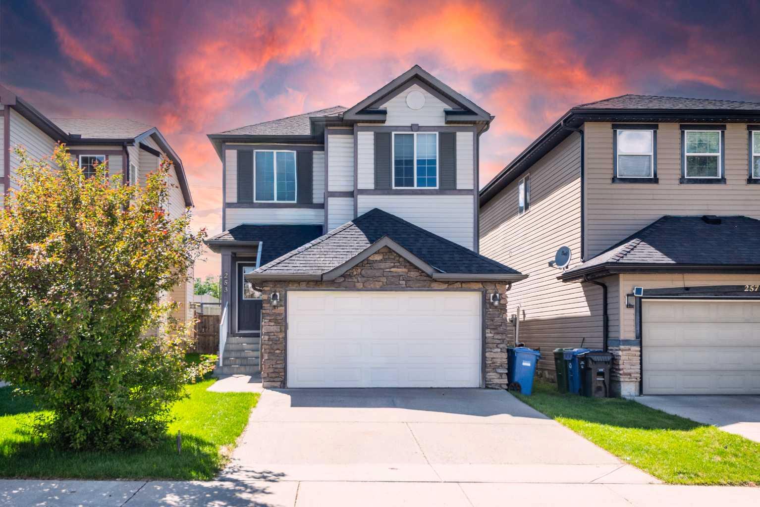 253 Bridleridge View SW, T2Y 0E6
