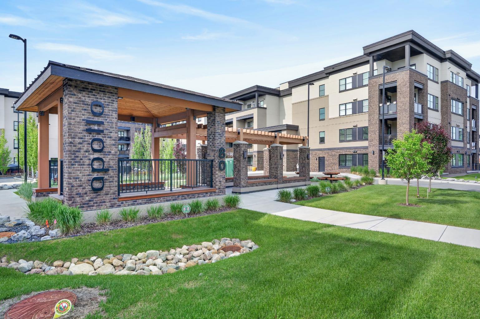 2302, 80 Greenbriar Place NW, T3B 6J4