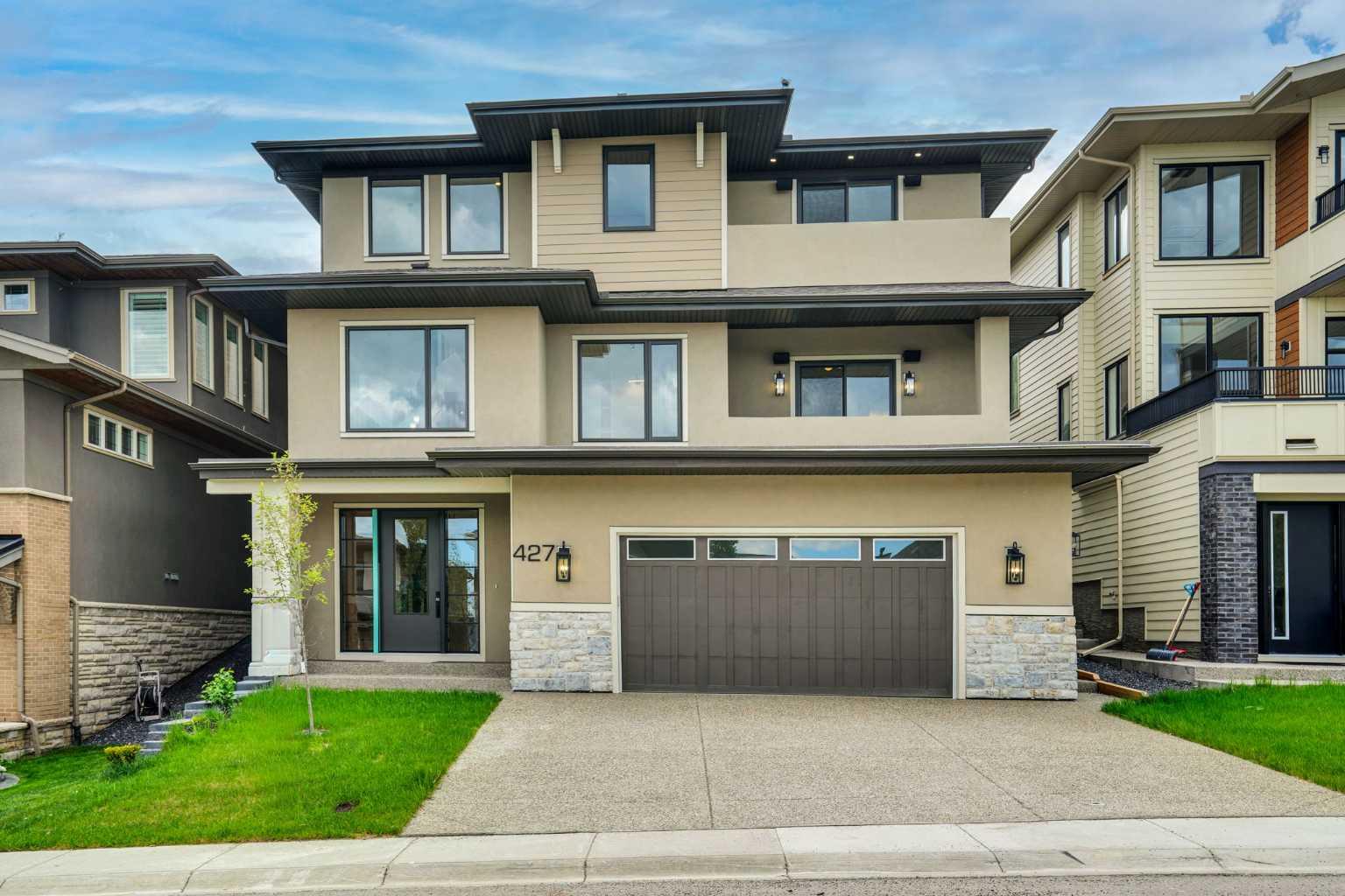 427 Patterson Boulevard SW, T3H 3N6