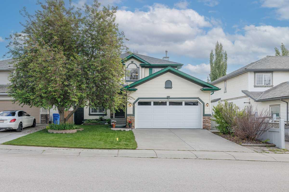 210 Mt Douglas Court SE, T2Z3J8
