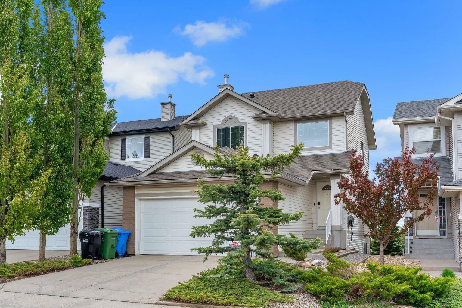 208 Royal Birch Circle NW, T3G 5L4