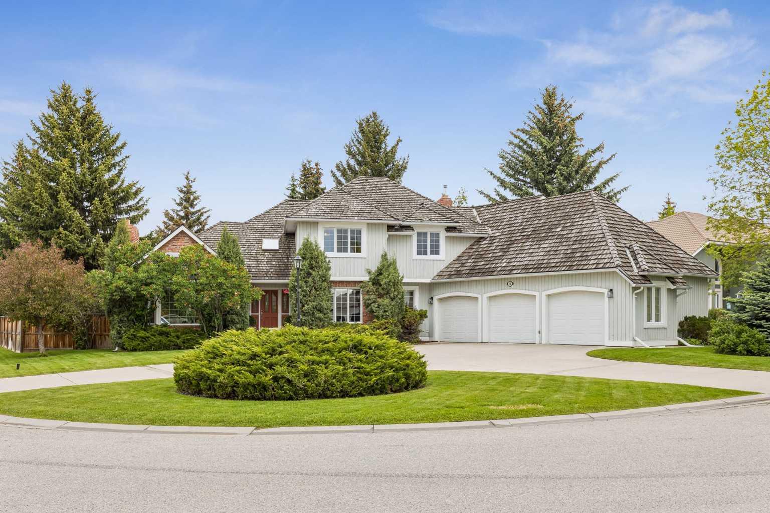 65 Woodpath Terrace SW, T2W 5Z5