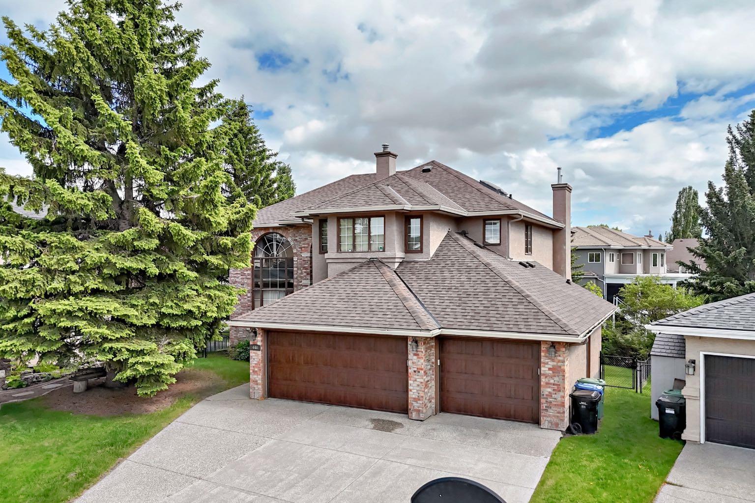 448 Mckenzie Lake Bay SE, T2Z 2H4