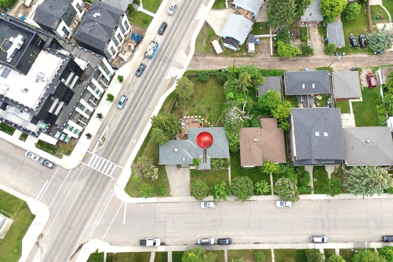 2440 22 Street NW, T2M 3W6