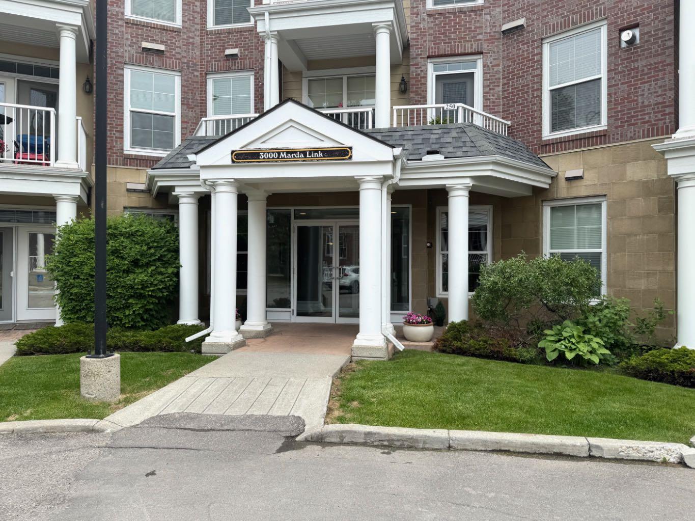 261, 3000 Marda Link SW, T2T 6C8