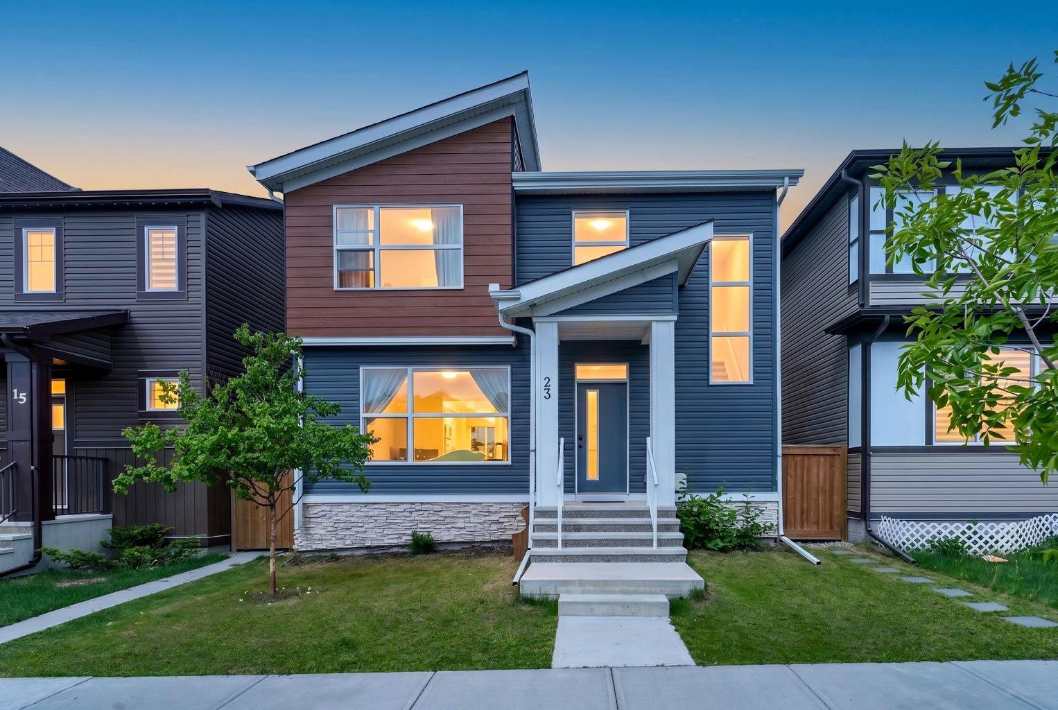 23 Lucas Boulevard NW, T3P 1H9