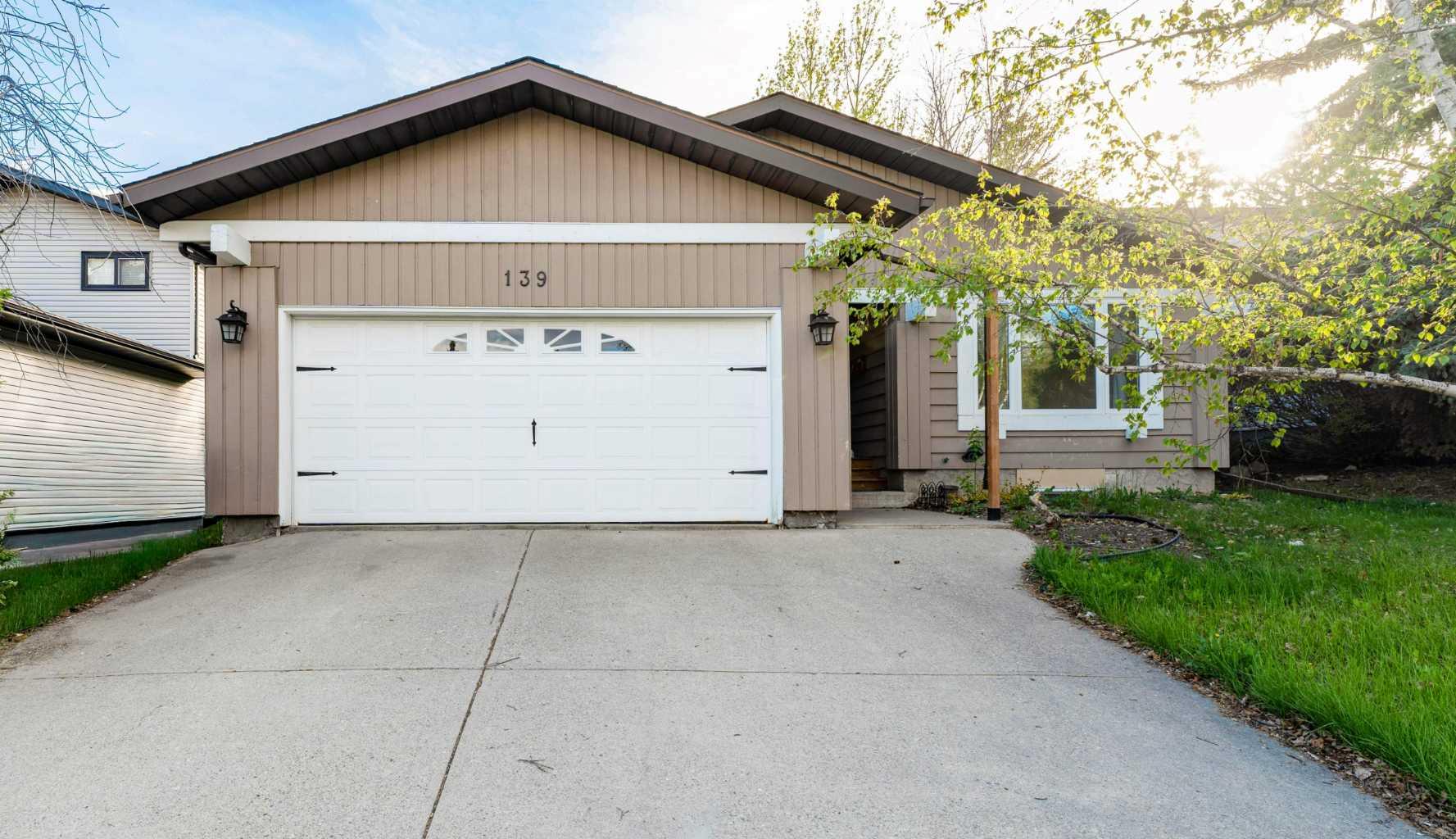 139 Edgehill Place NW, T3A 2S4