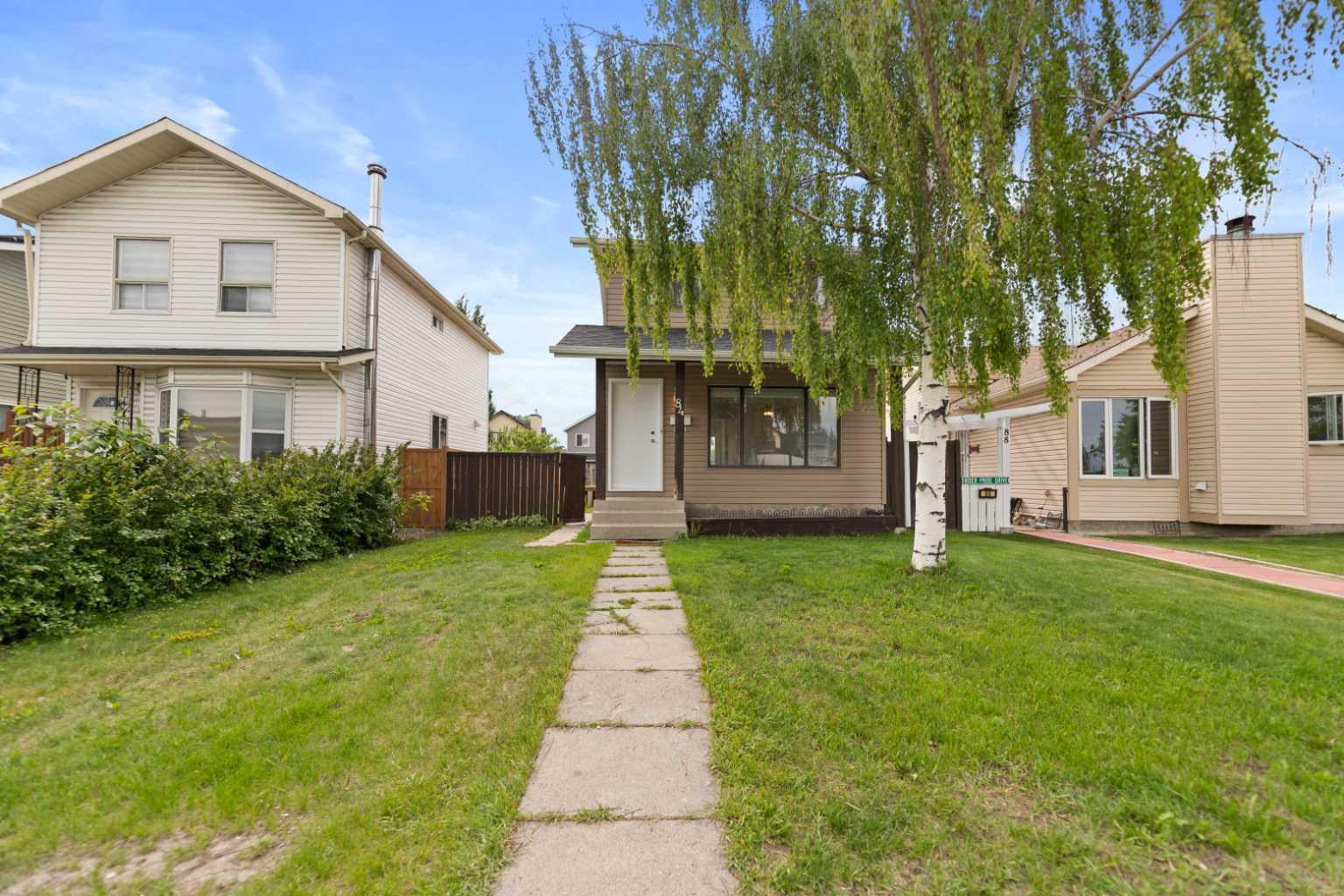 84 Martindale Close NE, T3J 2T9