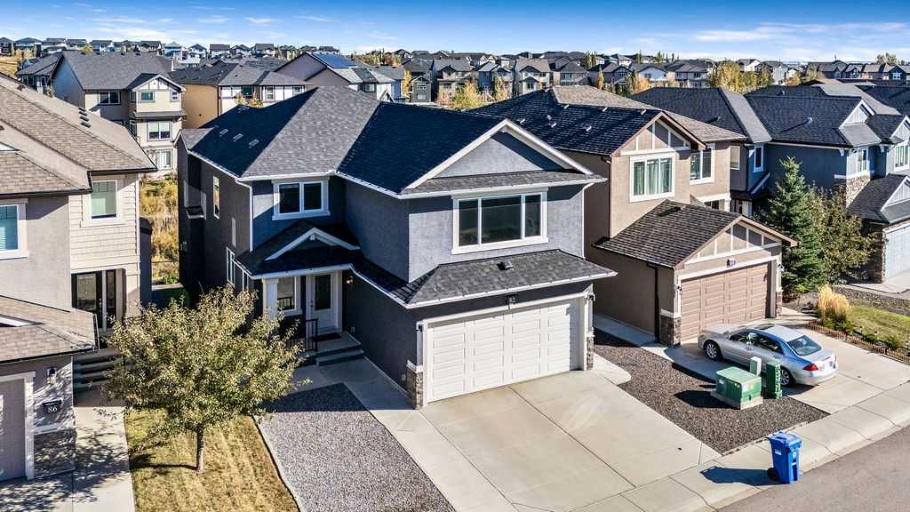 82 Panton View NW, T3K 0X8