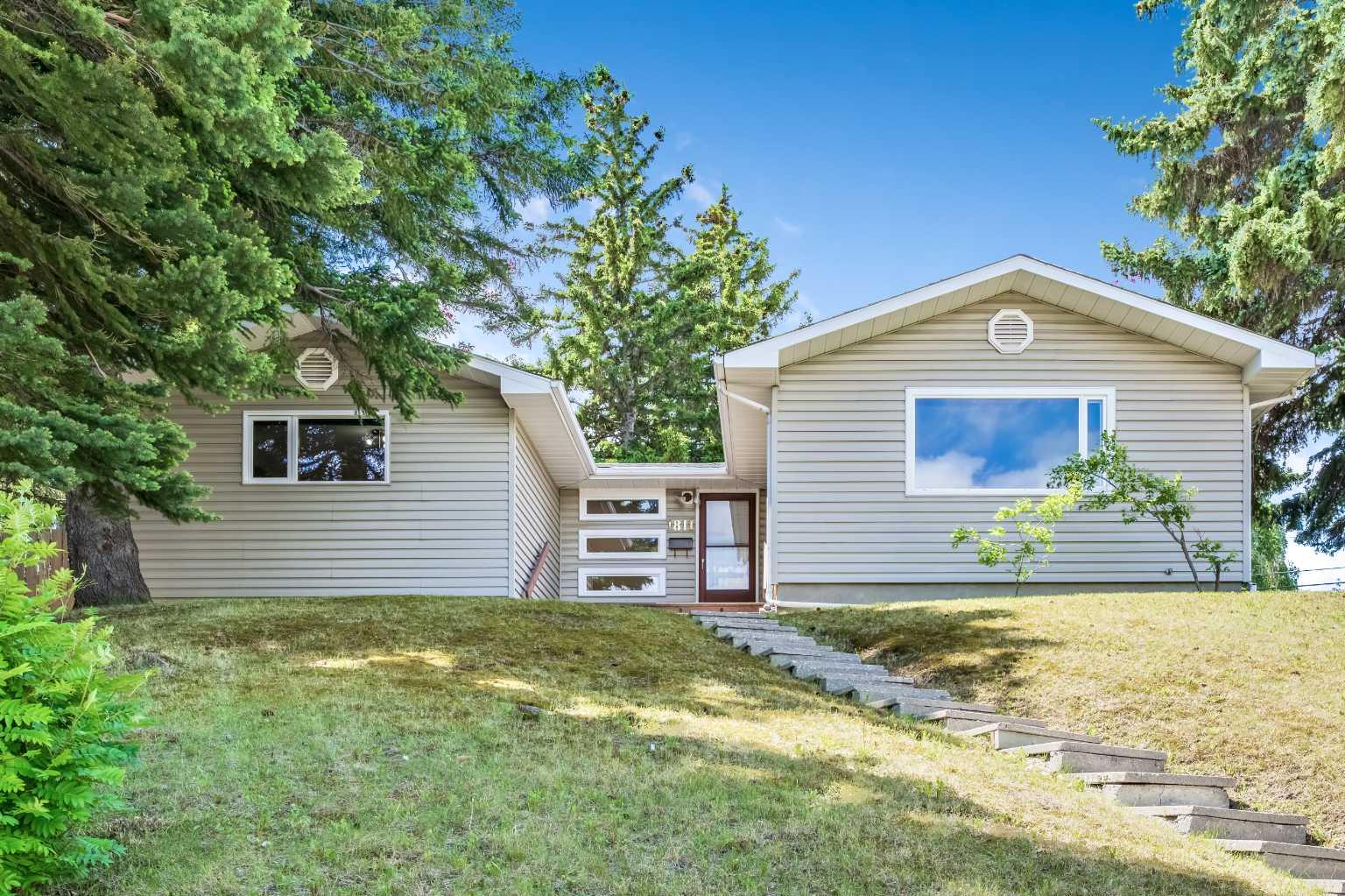 1811 Canberra Road NW, T2L 0S3