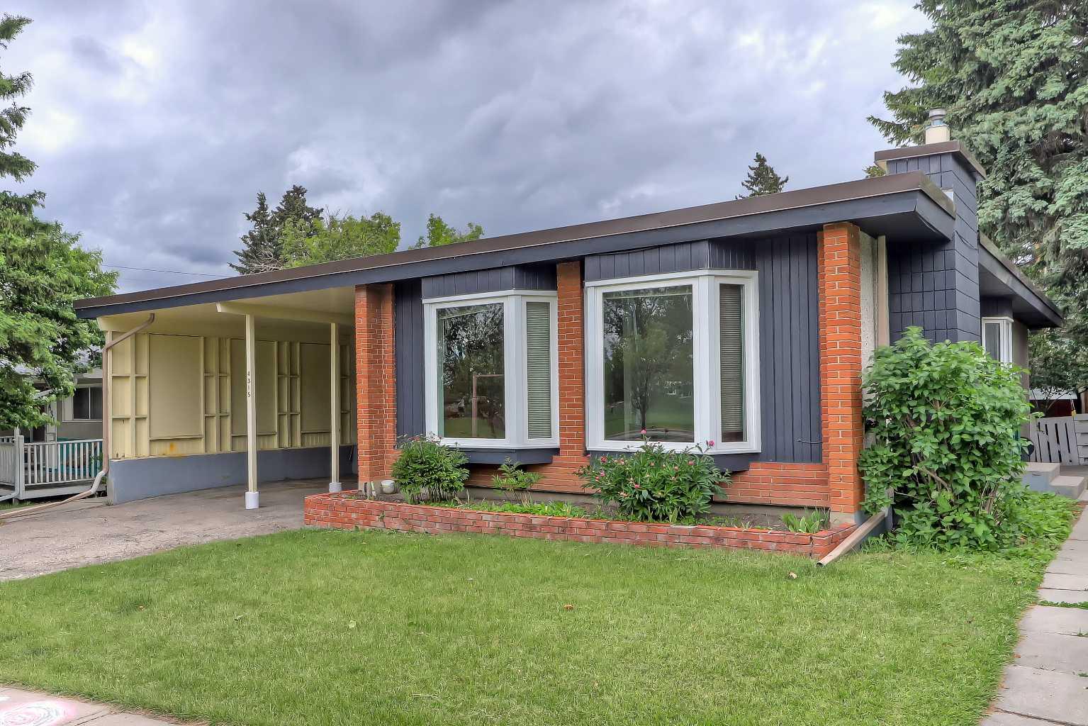 4315 Charleswood Drive NW, T2L 2E3