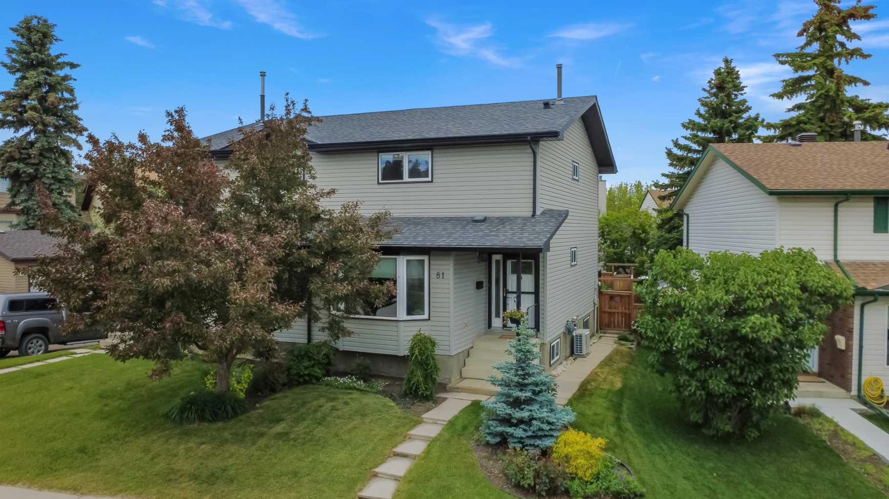 81 Strathcona Crescent SW, T3H1K9