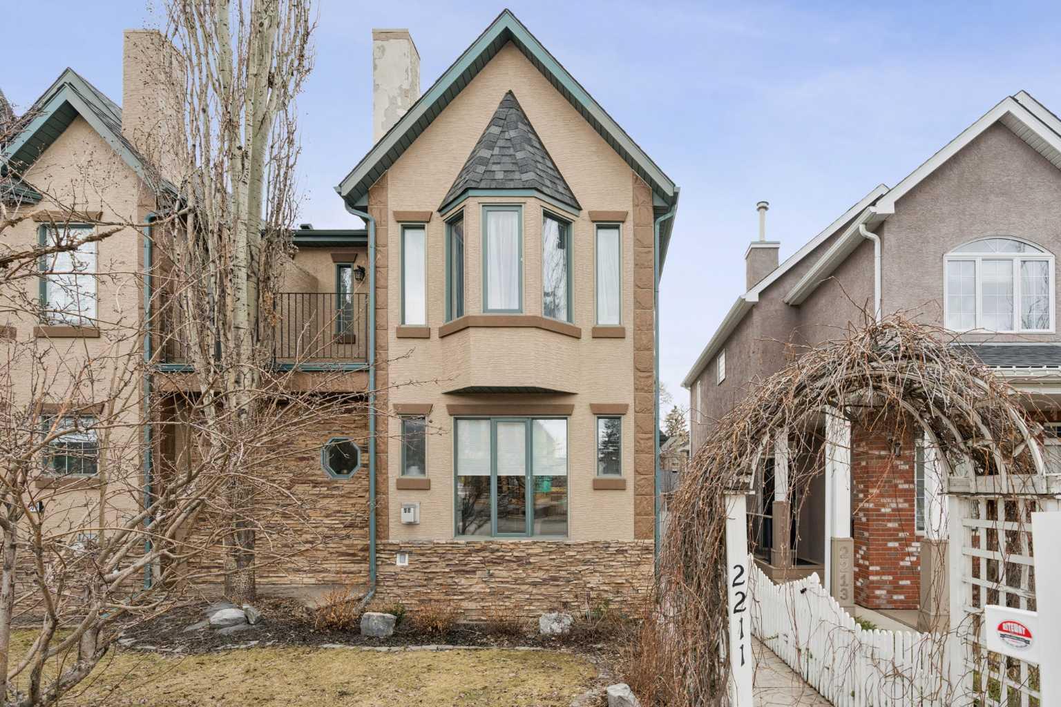 2211 Bowness Road NW, T2N 3L4