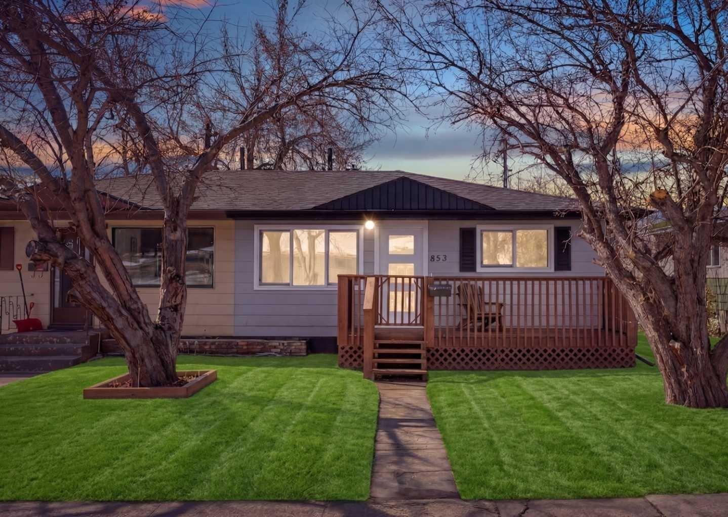 853 Northmount Drive NW, T2L 0A3