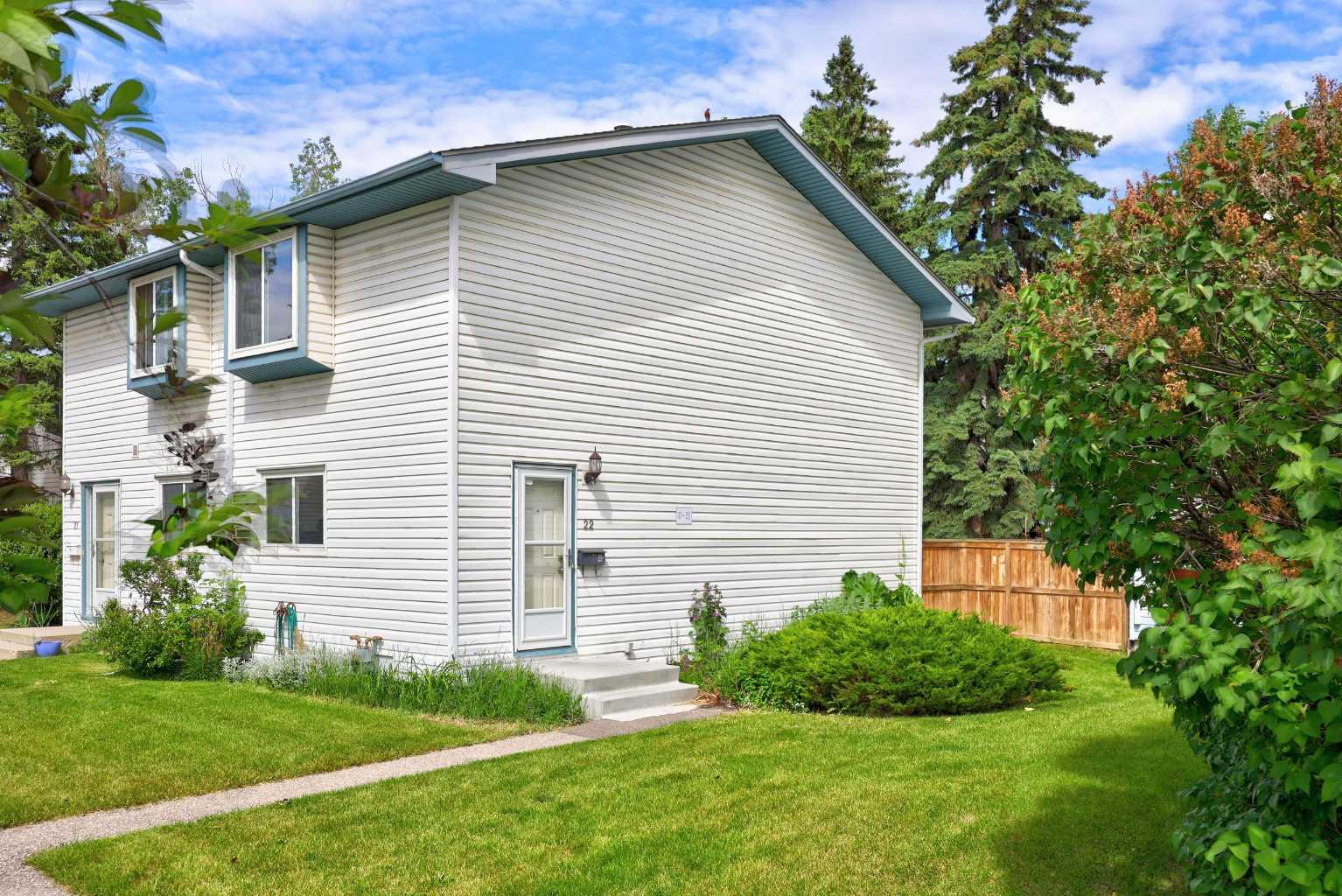 22, 4810 40 Avenue SW, T3E 1E5